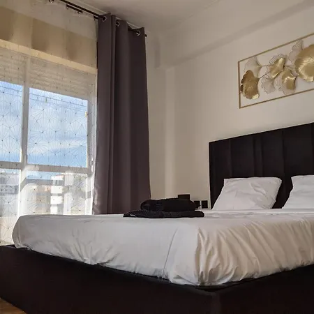 Rooms 10 Mins Walk From Train Station! Agualva-Cacem Exterior photo