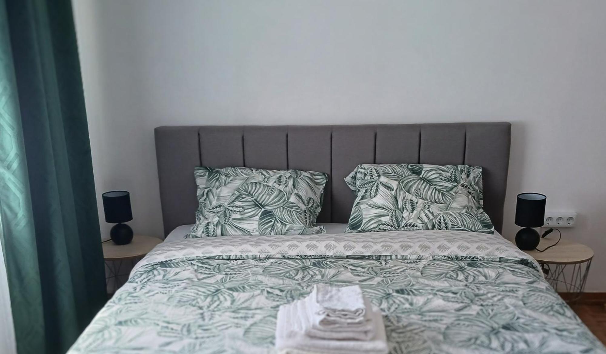 Homestay 10 Mins Walk From Train Station! *