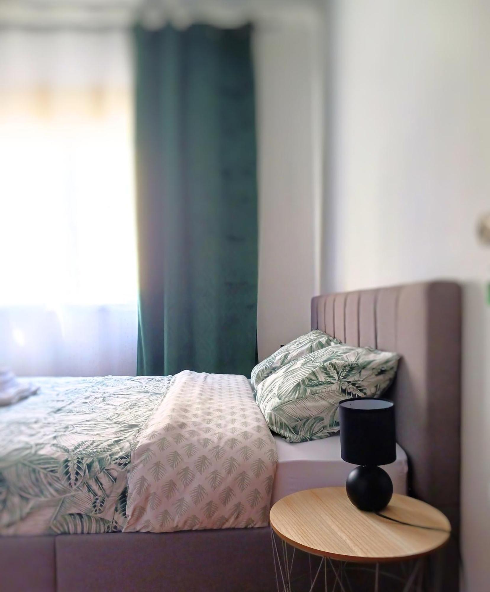 Homestay 10 Mins Walk From Train Station!